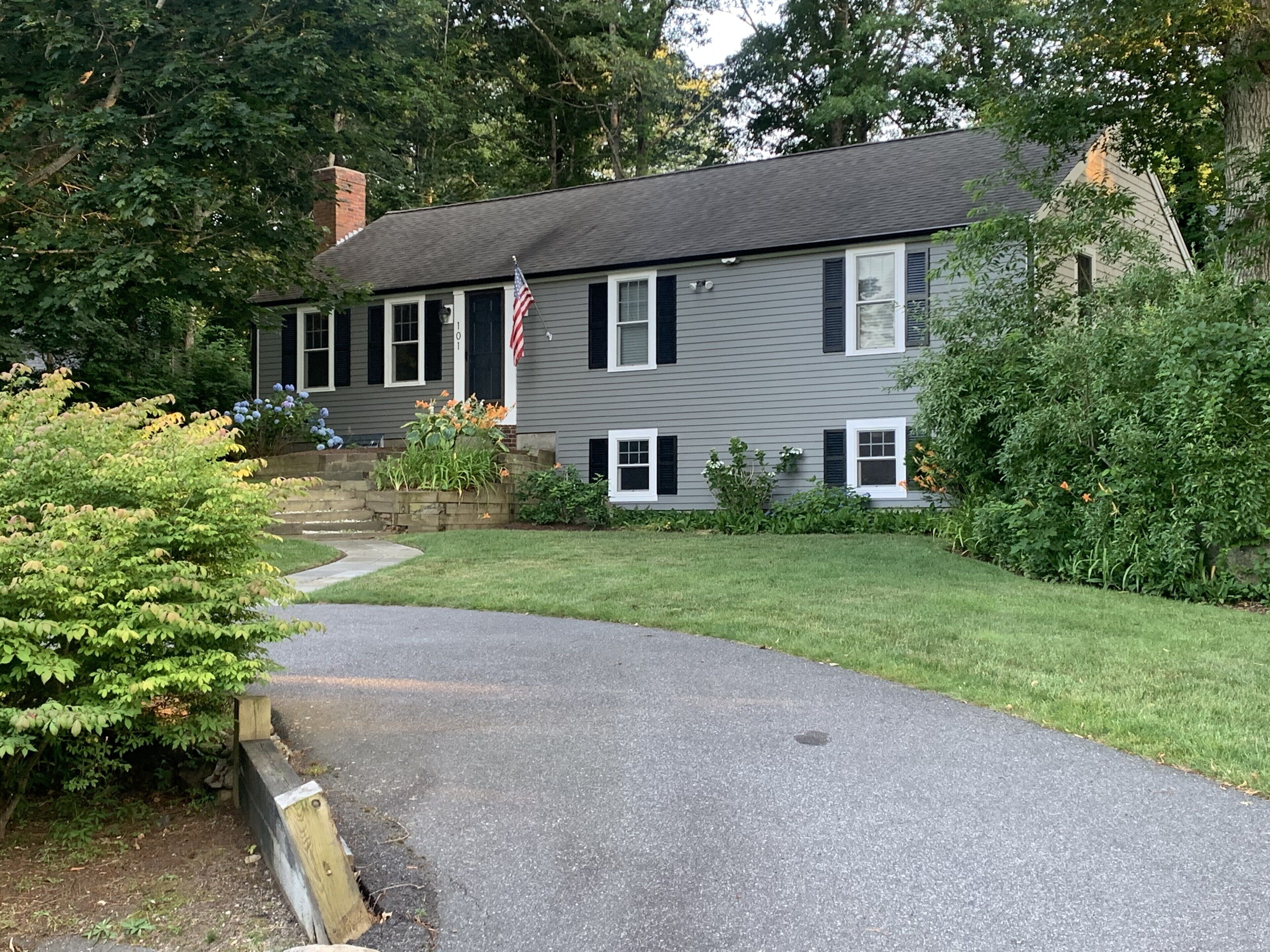 Well Maintained, Recently Renovated Cape Cod Rental