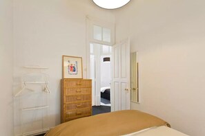 3 chambres, fer et planche à repasser, accès au Wi-Fi (inclus)