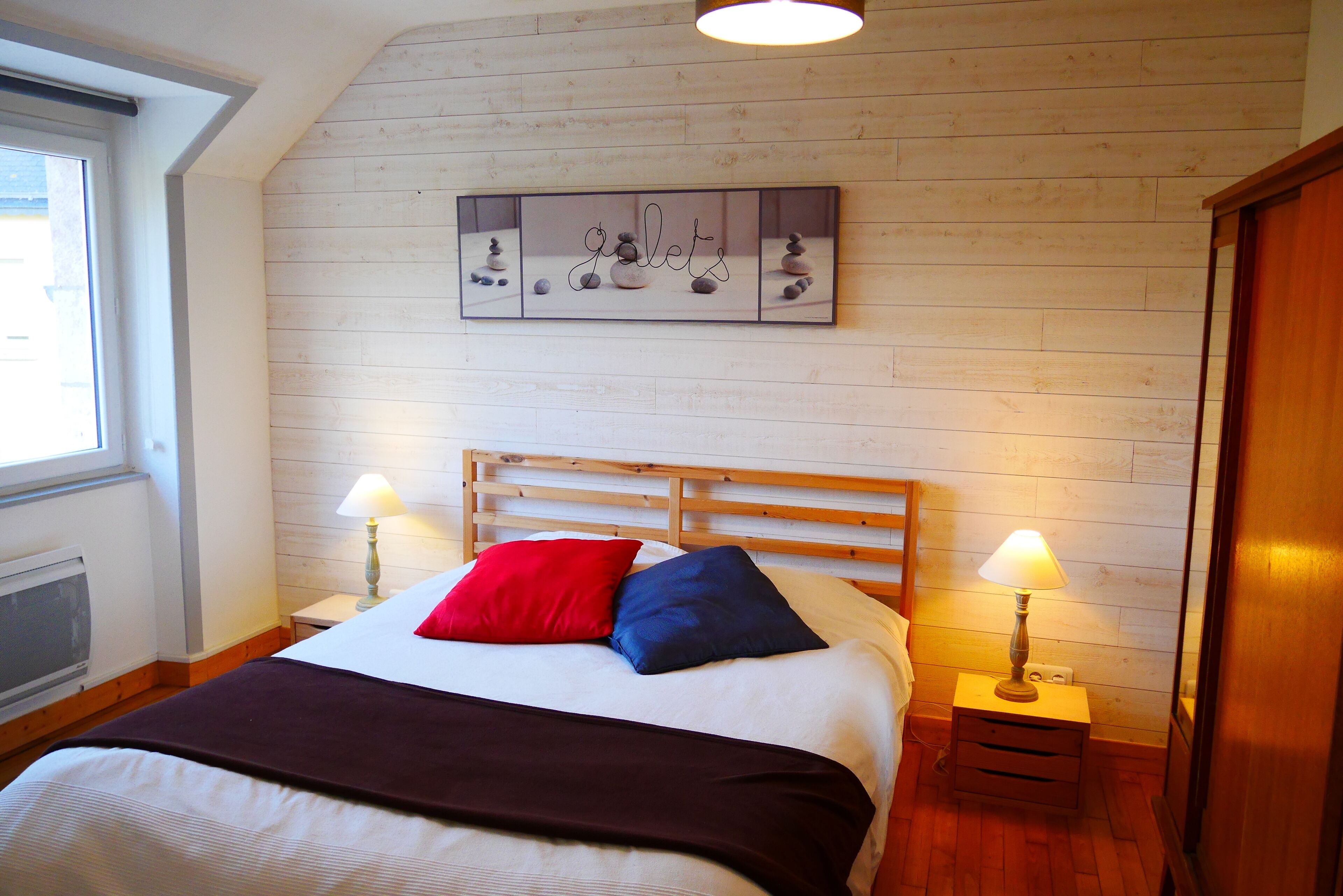 3 chambres, fer et planche à repasser, lit parapluie, Wi-Fi gratuit