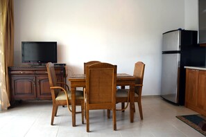 Dining - Pets-friendly Condo On Sandy Beach, Internet, Pool, A/C, In Sosua Center (Sosua)