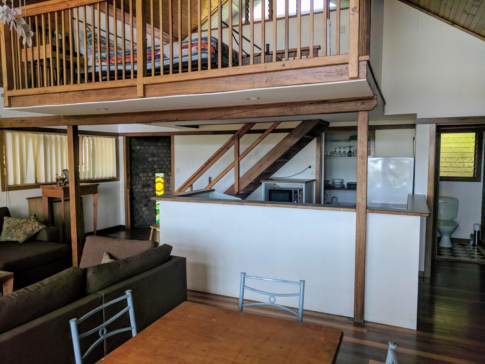 Angourie Beach House ,Ocean Views,100m to beach, cafe,restraunt,swing &Nat park