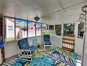 Terrace/patio - CB Sunshine Cottage | Pet Friendly + Just 2,5 Blocks to the Beach! (Carolina Beach)