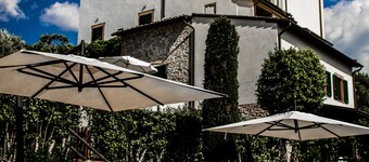 Podere le Monache - entire house in the tuscan hillside with spectacular view