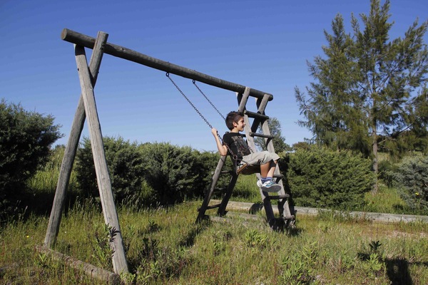 Espaço com baloiços