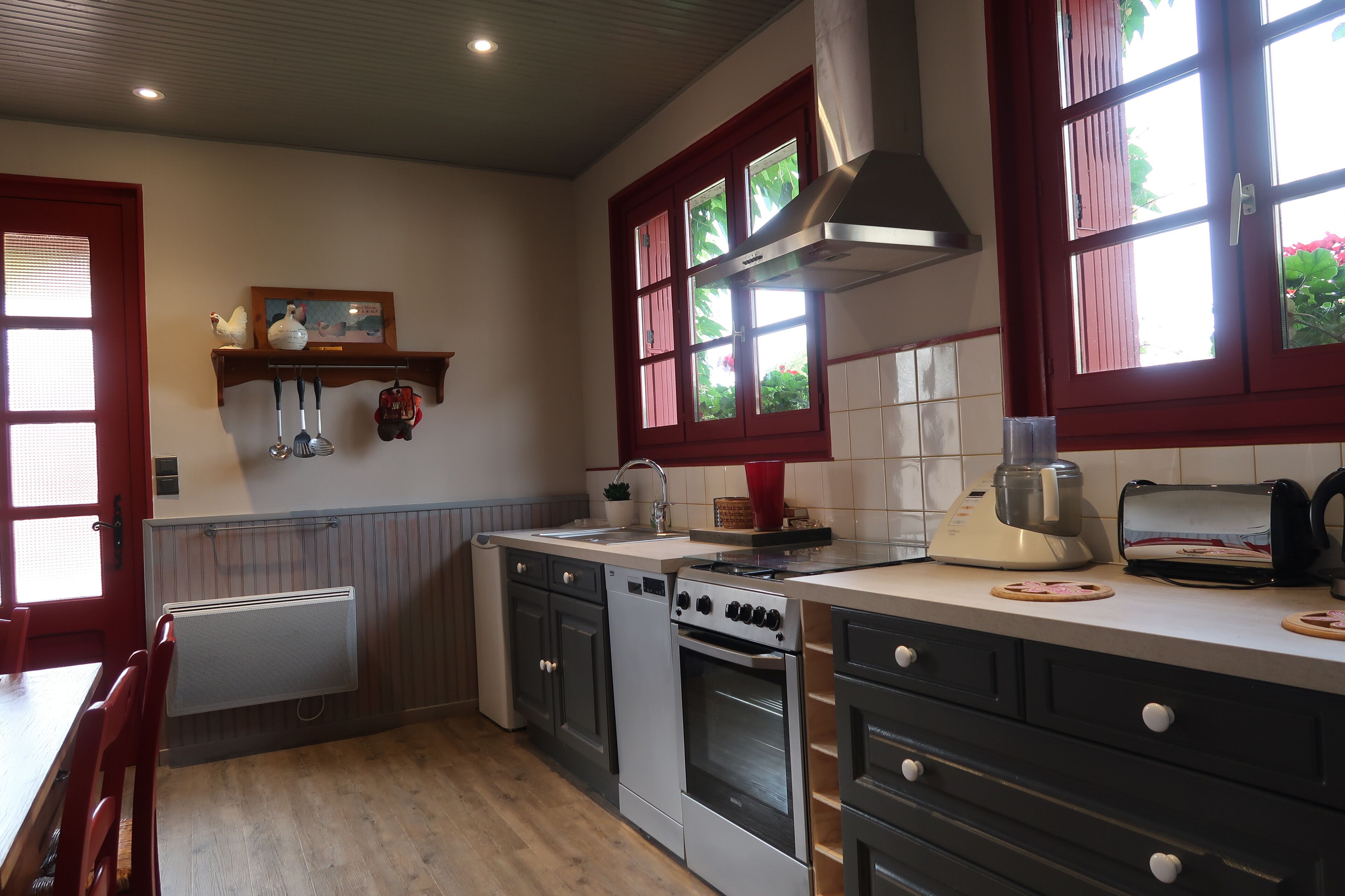 Holiday house with swimming pool located in a quiet village surrounded by nature