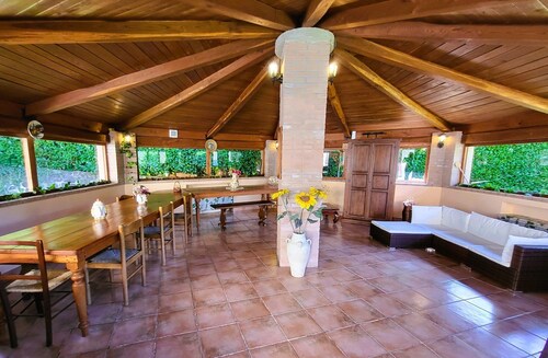 Privater Pool, WIFI, zu Fuß erreichbar, Ladepunkt für Elektroautos