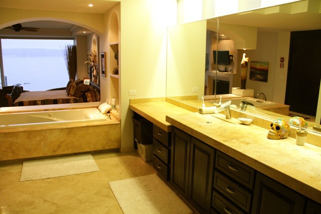 Beautiful Oceanfront Condo