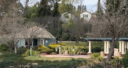 Järvet Canyon-järvillä, porteilla, 2 makuuhuonetta, 2 kylpyhuonetta.