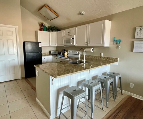 Sparkling Newly Remod Condo. Near Zion's, Tuacahn, Bike Trails. Pool &Pickleball