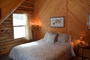 4 bedrooms, free WiFi, bed sheets - Hidden Valley Heaven - Upper Valley - WiFi - Satellite - Washer/Dryer - Wood Sto (Red River)