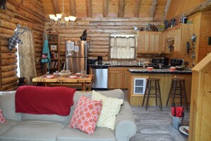 TV - Hidden Valley Heaven - Upper Valley - WiFi - Satellite - Washer/Dryer - Wood Sto (Red River)