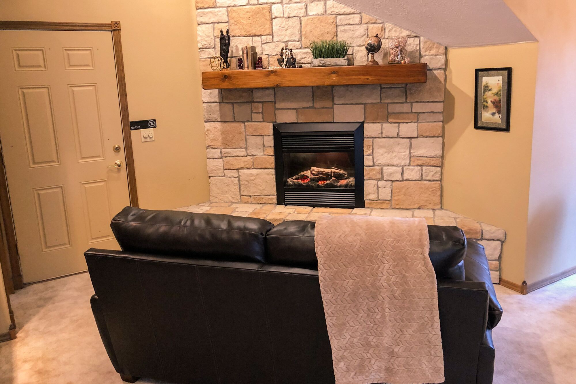 Incredible Setting In The Ozark Mountains ~ Just Minutes From Branson