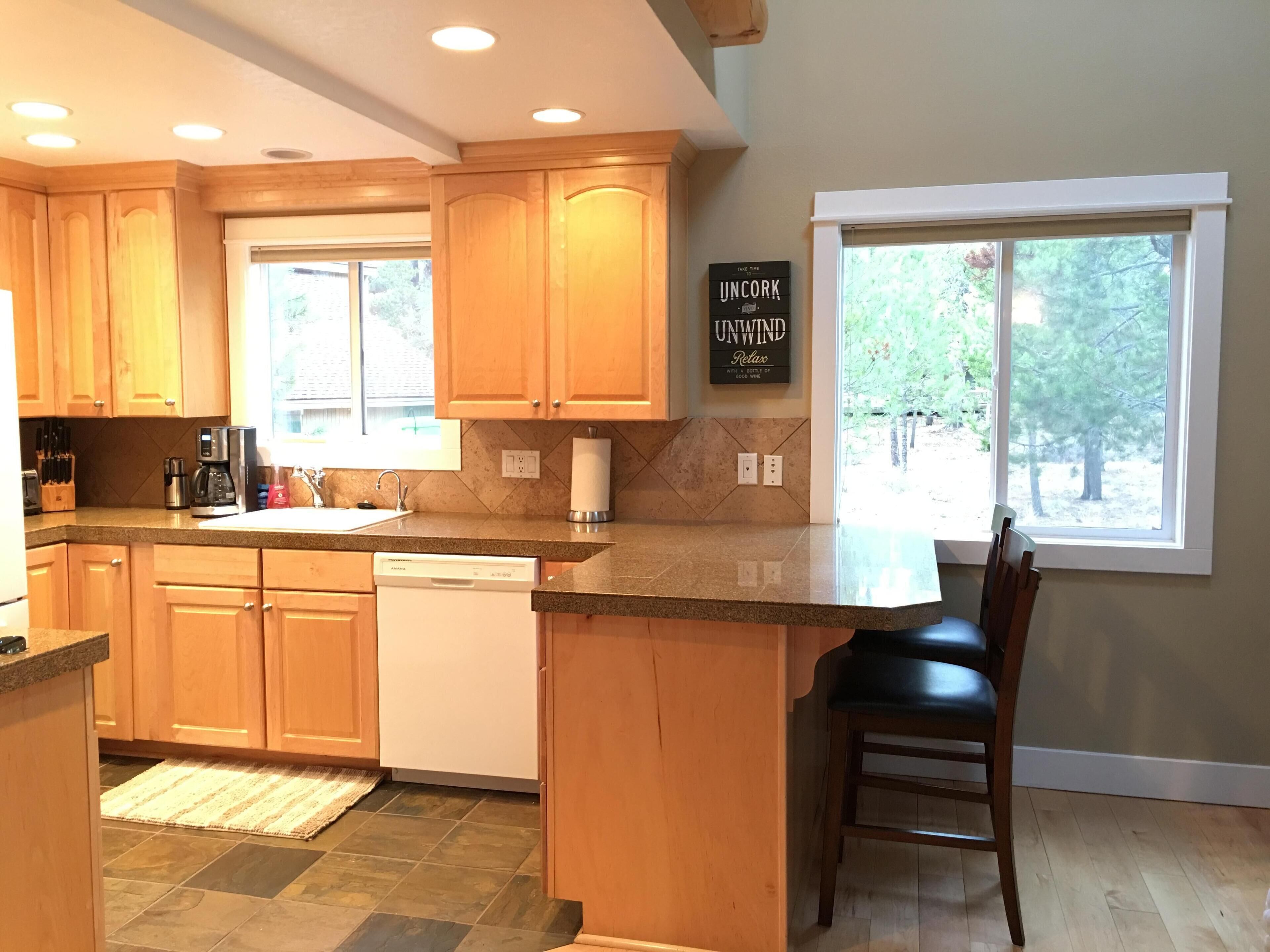 RENOVATED HOME, 8 SHARC Passes, ELECTRIC VEHICLE CHARGER