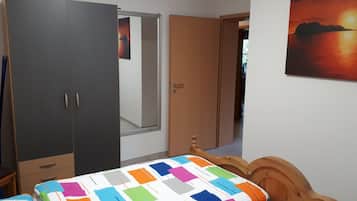 2 habitaciones, tabla de planchar con plancha y wifi gratis