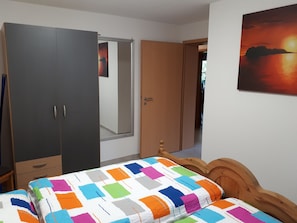 2 bedrooms, iron/ironing board, free WiFi, bed sheets - 80 m², family-friendly, barrier-free apartment, overlooking the golf course (Sundern (Sauerland))