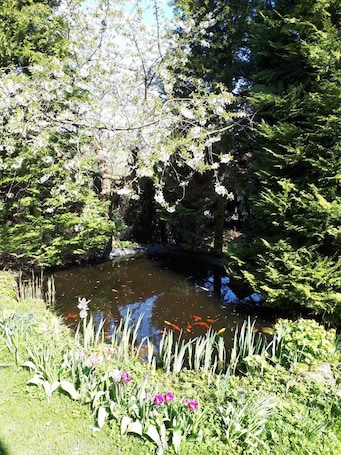 Property grounds. 80 m², family-friendly, barrier-free apartment, overlooking the golf course