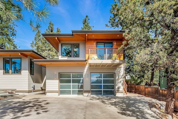 600 s/f apartment situated above garage. No common walls with the main house.