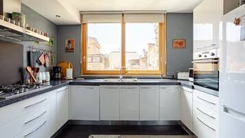 Macchina per tè/caffè, frigorifero, microonde, forno