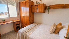 2 bedrooms, iron/ironing board, free WiFi, bed sheets - Apartment with sea view, air conditioning, WIFI, garage (Benicarló)