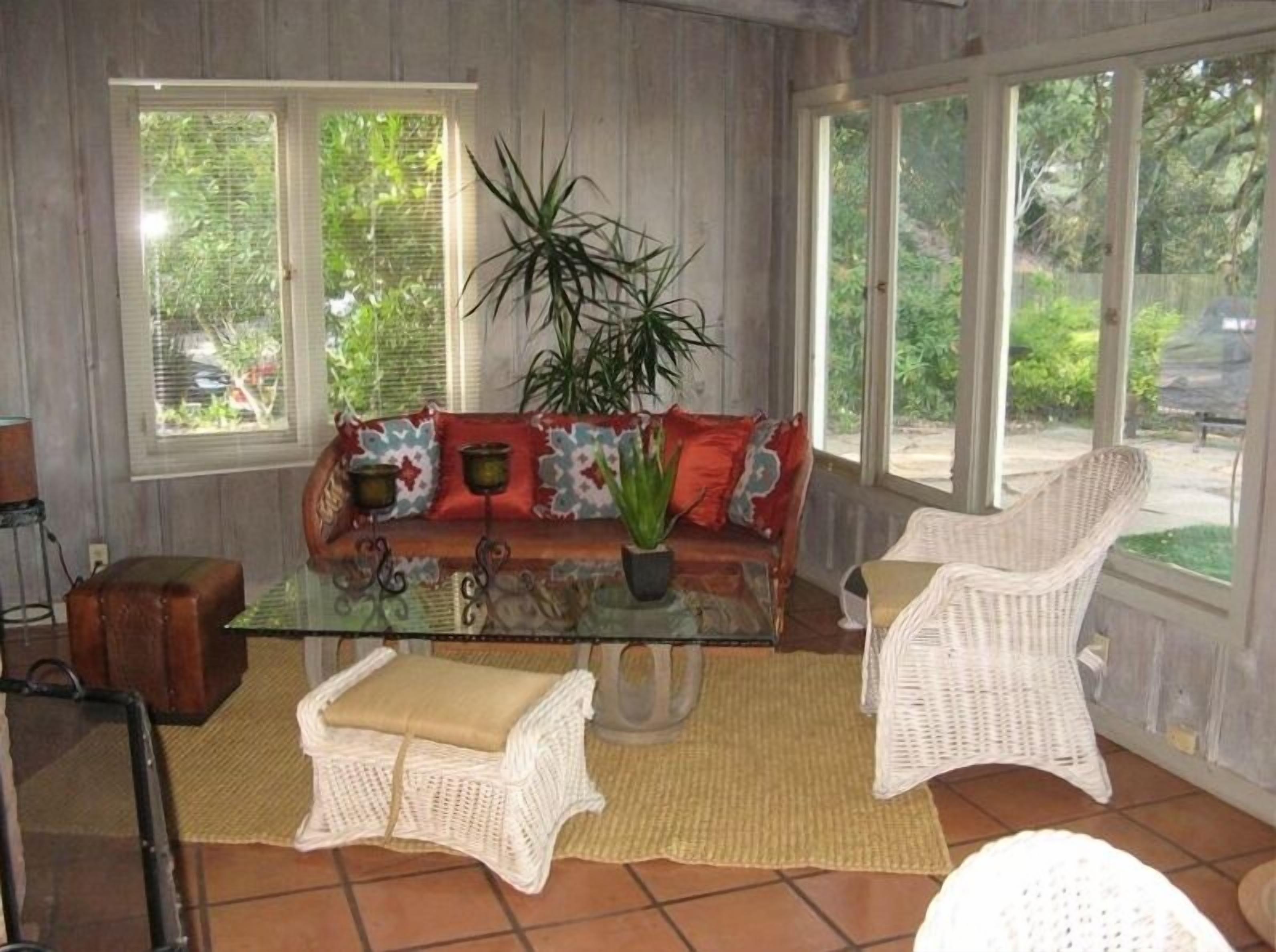 Surrounded by the Park Yet Close to Everything! Views from all windows!