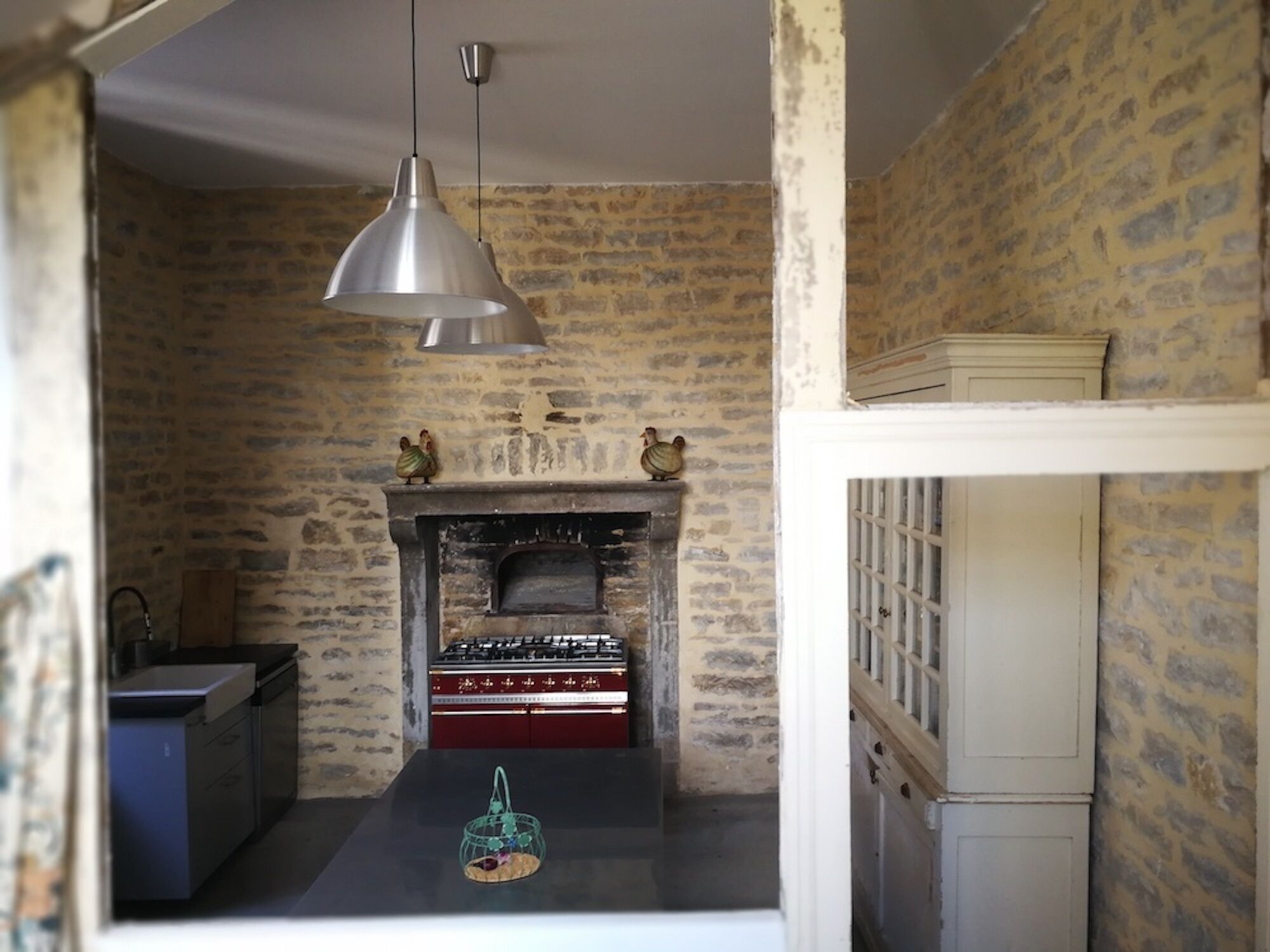 "the School" with a unique view of the Garden and the Chateau