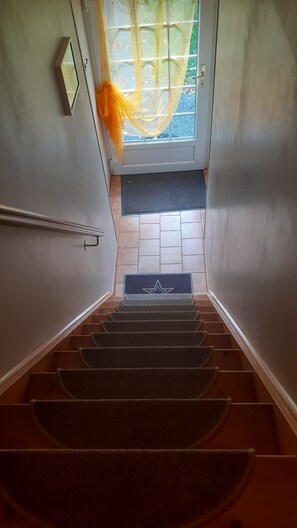 Interior - GITE 2* in the countryside, 8 kms from BAYEUX, LANDING BEACHES. (Trungy)