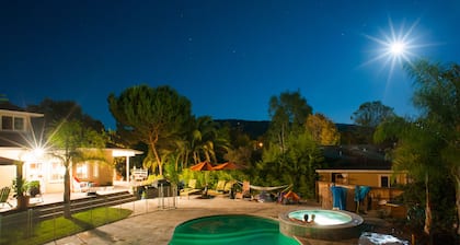 Wine Country Getaway With Pool, Hot Tub, Garden, Views, Location!