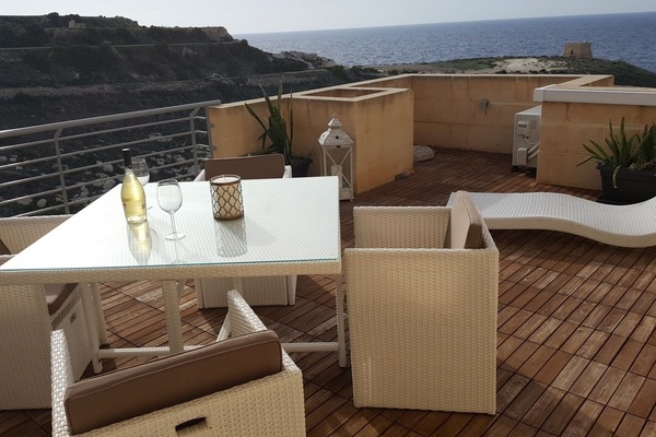 Main Terrace with unique views where one can experience the sunset unbstructedly