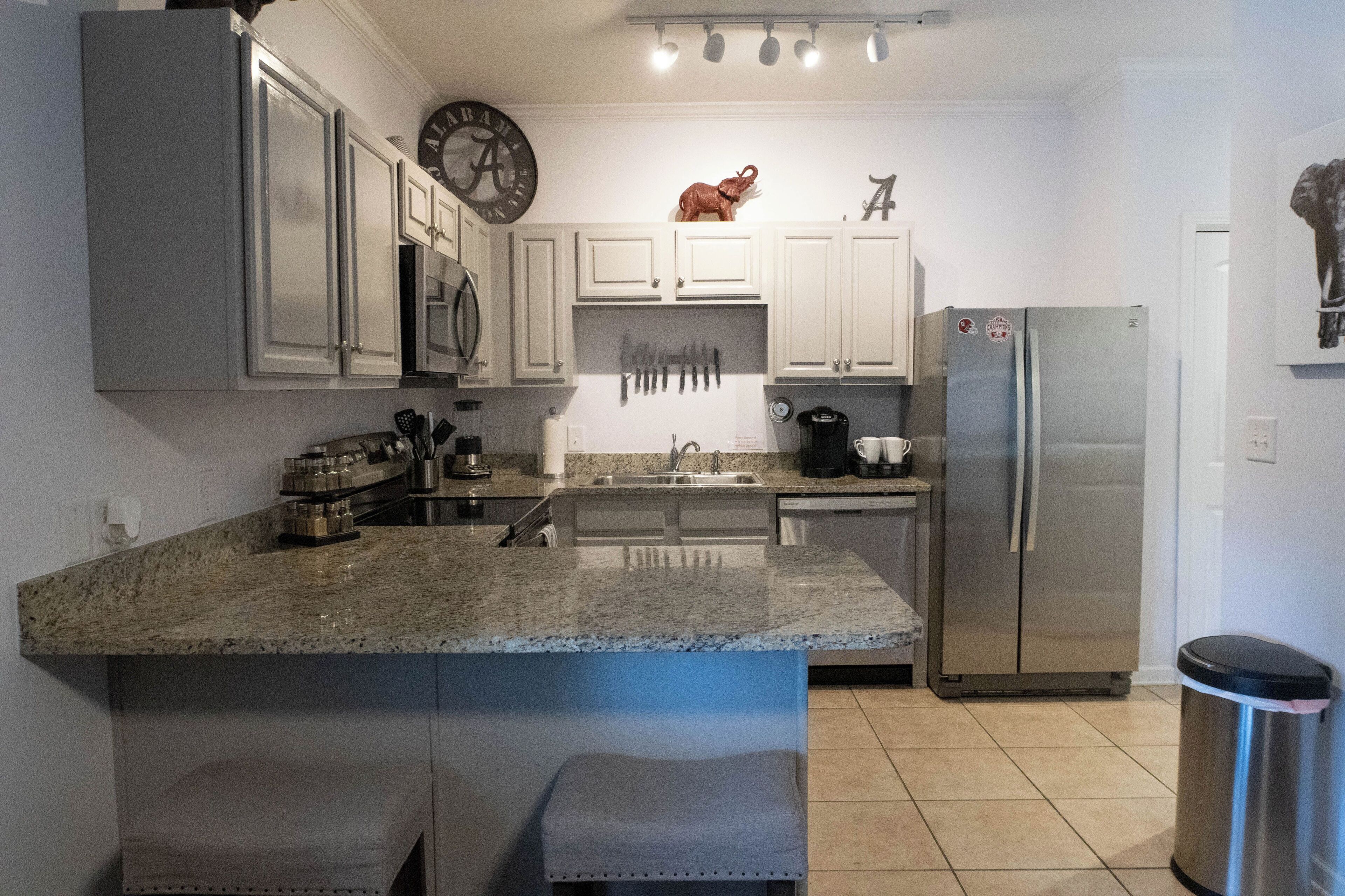 2 bedroom/ 2 bathroom blocks from the stadium!