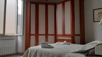 2 bedrooms, in-room safe, iron/ironing board, travel crib