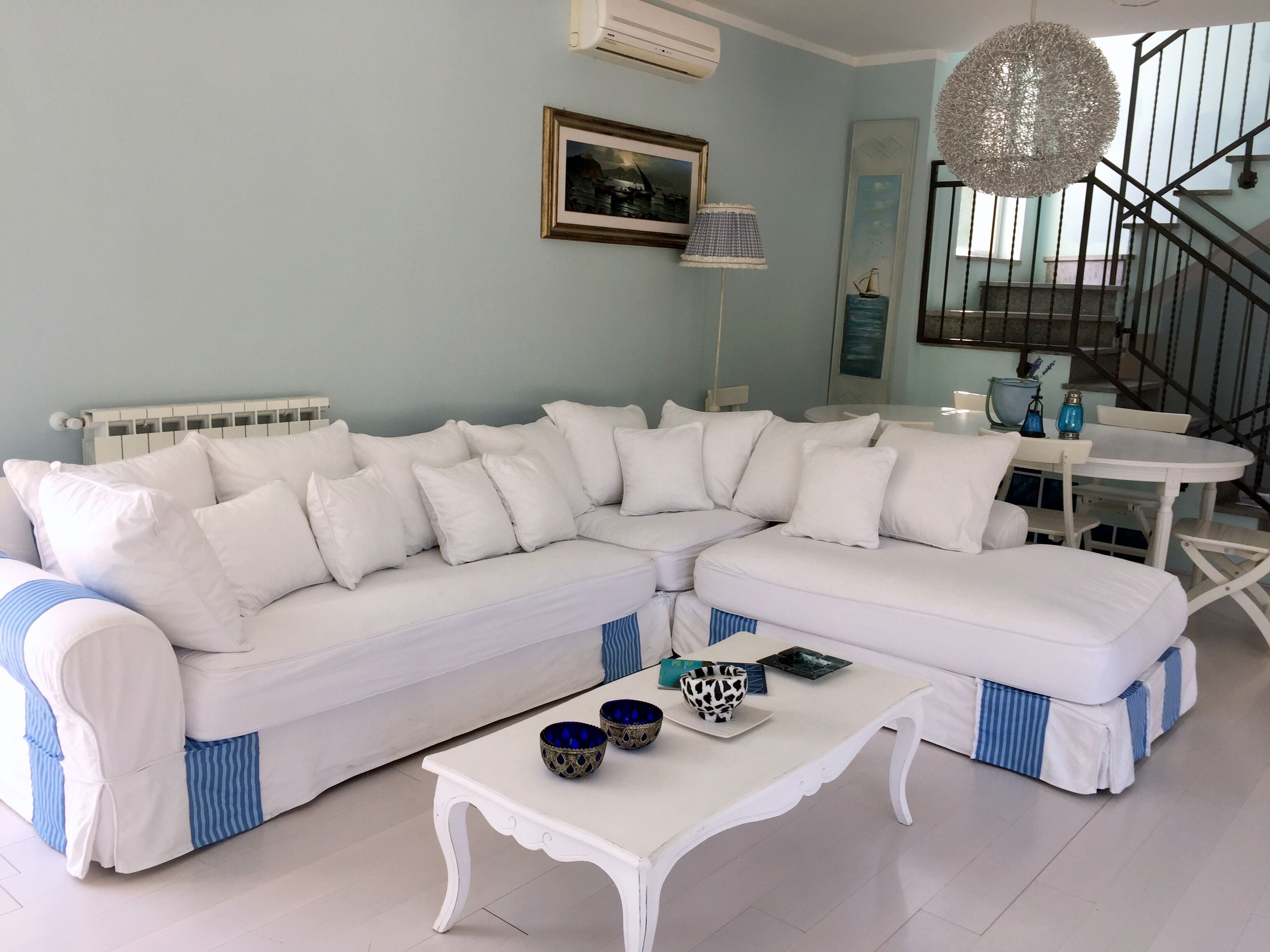 Fregene. Beautiful villa to enjoy Rome and the beach. Good price, good service.