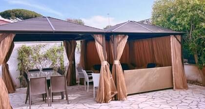 Fregene. Schöne Villa, um Rom und den Strand zu genießen. Guter Preis, guter Service.