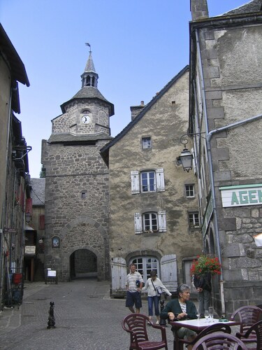 Apartment house *** in Besse, comfortable. Hiking, fishing, skiing ...