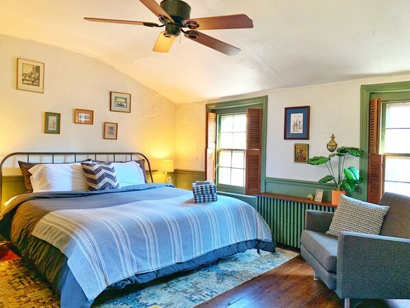 2 bedrooms, desk, iron/ironing board, free WiFi