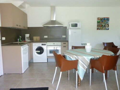 Villa 500 m from Ste Marguerite beach