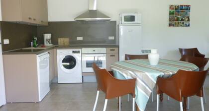 Villa 500 m from Ste Marguerite beach