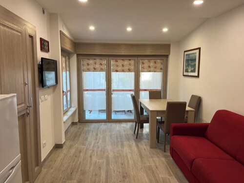 Independent two-room apartment, private outdoor area.50mt from the sea renovated in2023