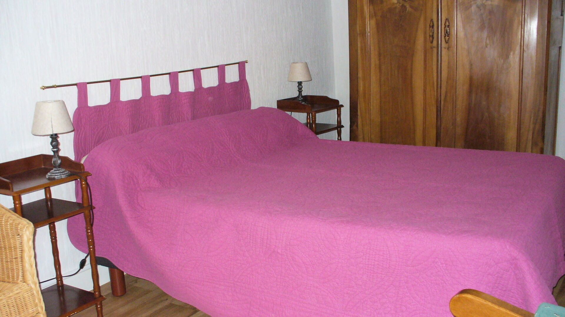 individual house with five main rooms on the same levelHouse with gardenHouse with gardenHouse with gardenHouse with garden