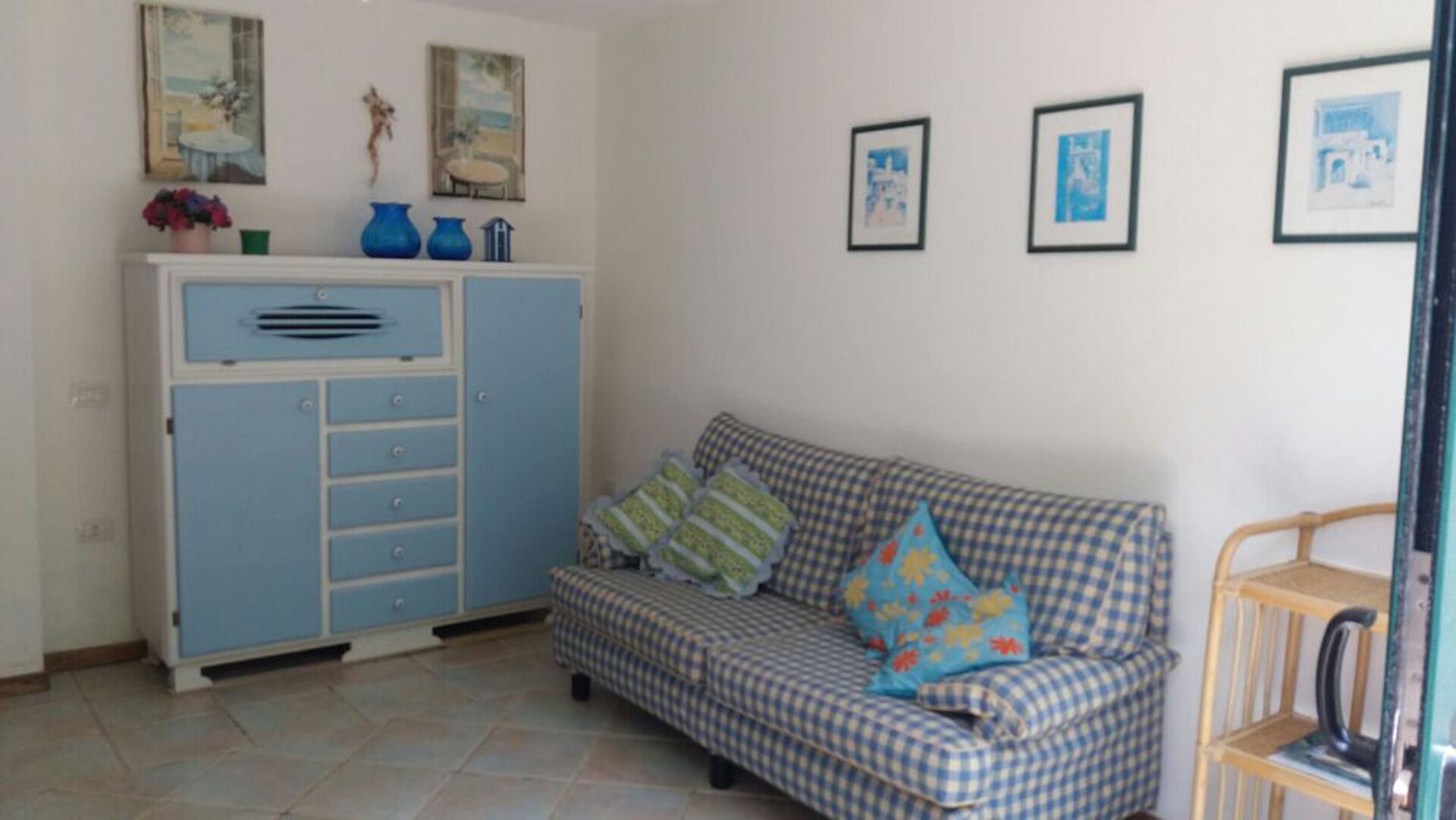 house 20 meters from the beach