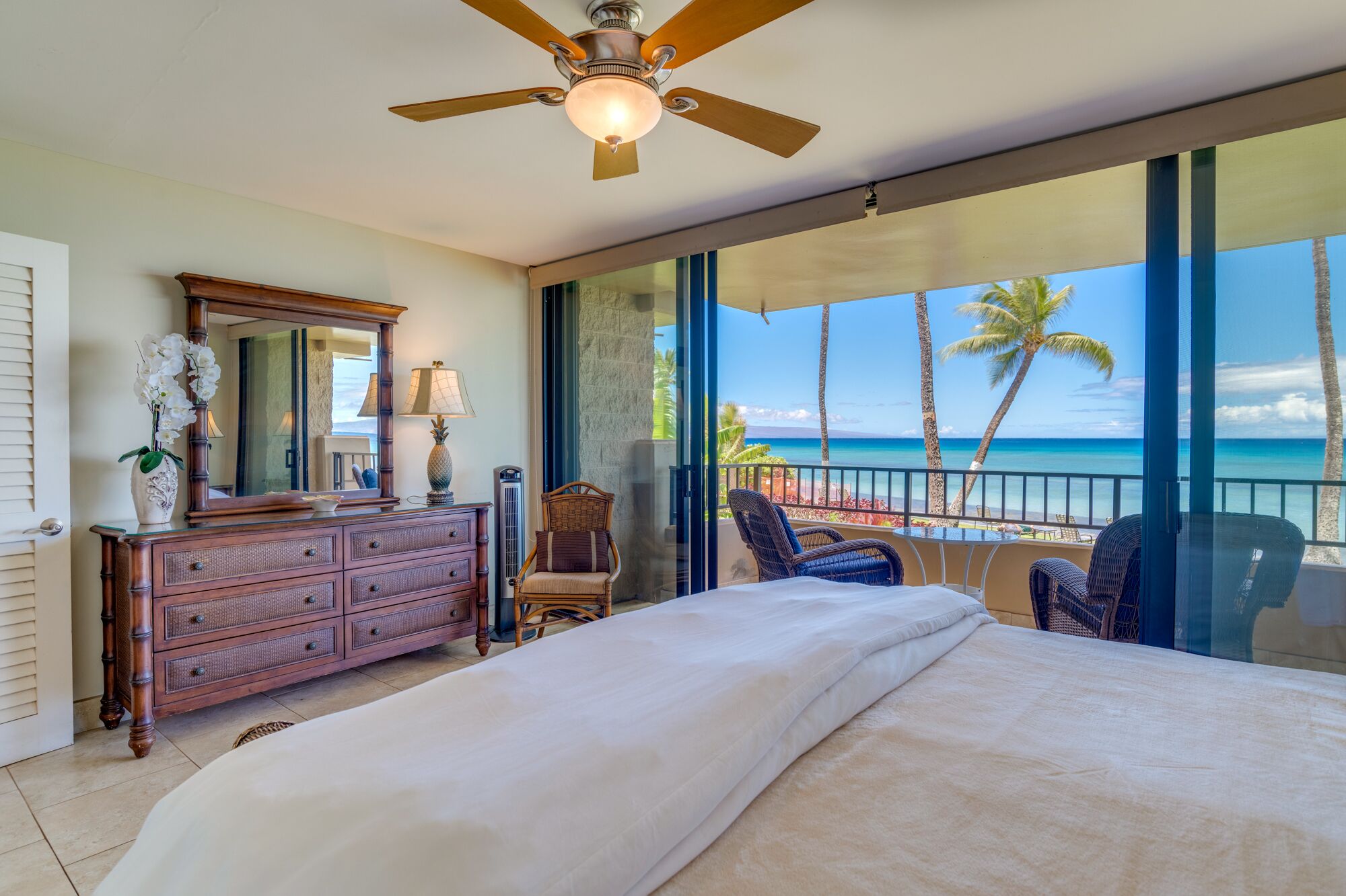 WEST MAUI IS OPEN - BINOCULARS NOT NEEDED!, DIRECT Ocean Front, 2bd/2bath