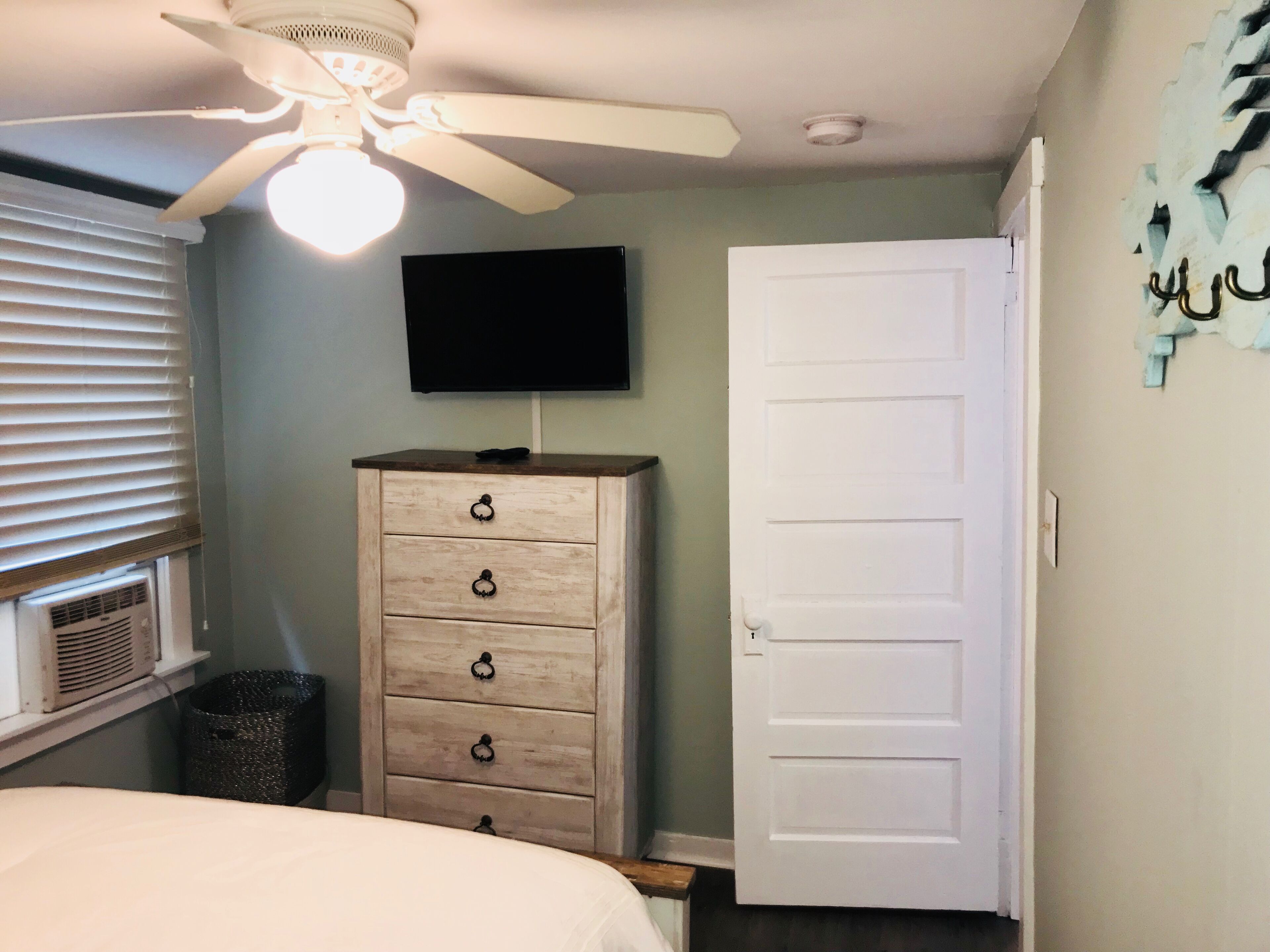 2 habitaciones, tabla de planchar con plancha y wifi 