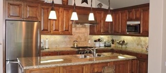 Water Front Serenity AND Close Enough To Walk To The River Run Lifts And Central Ketchum!