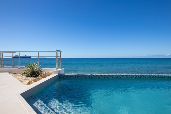 Alberca al aire libre 