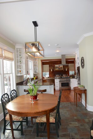 Dining - Elegant Mountain Retreat For All Seasons (Stowe)