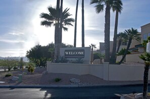 Property grounds - NE Tucson 2 BR townhome (Tucson)