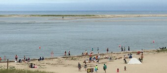 Chatham Village - Lovely 2 bedroom apartment in the antique home