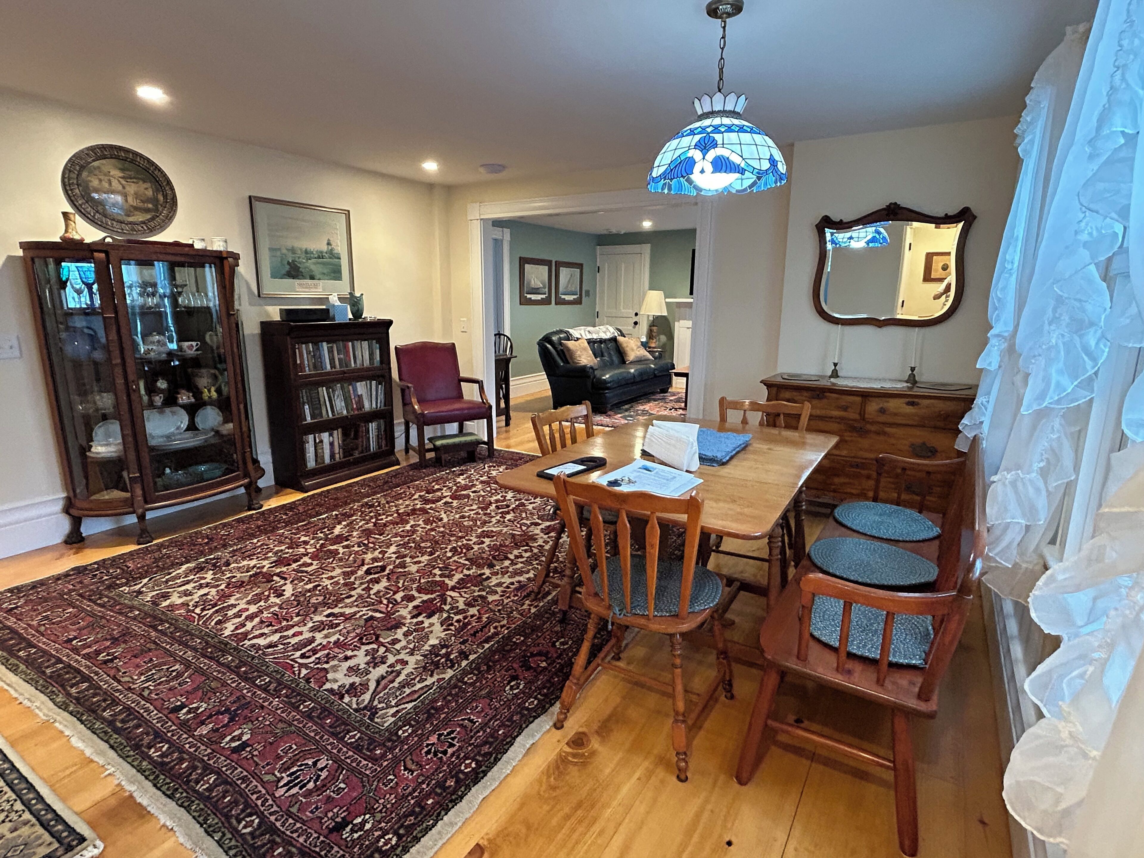 Chatham Village - Lovely 2 Bedroom Apartment In The Antique Home - Chatham, MA