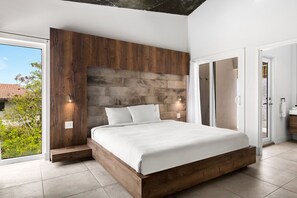 8 habitaciones, caja de seguridad en la habitación y escritorio