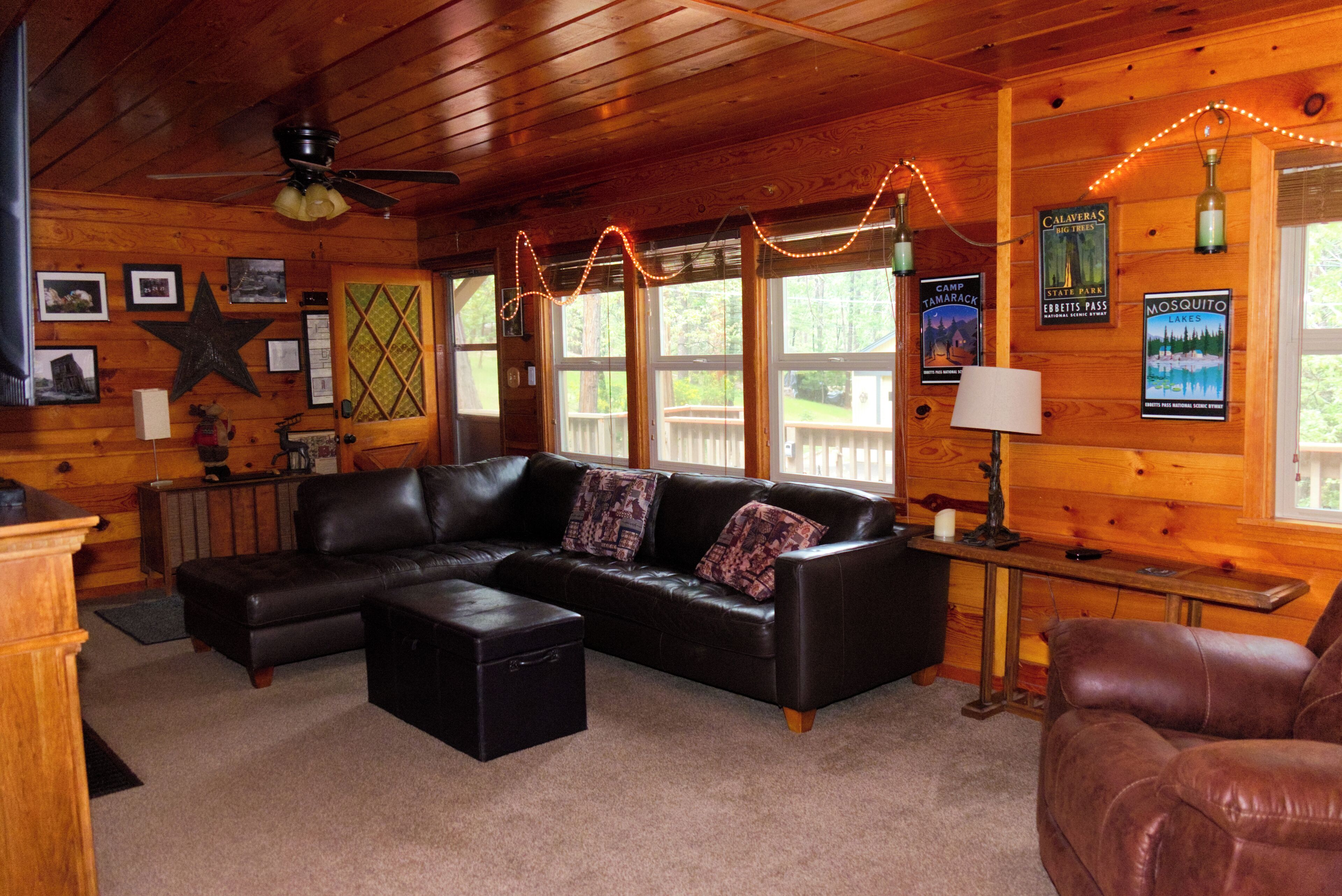 Living Room (looking towards entrance)