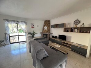 Smart TV, DVD player, ping pong, books